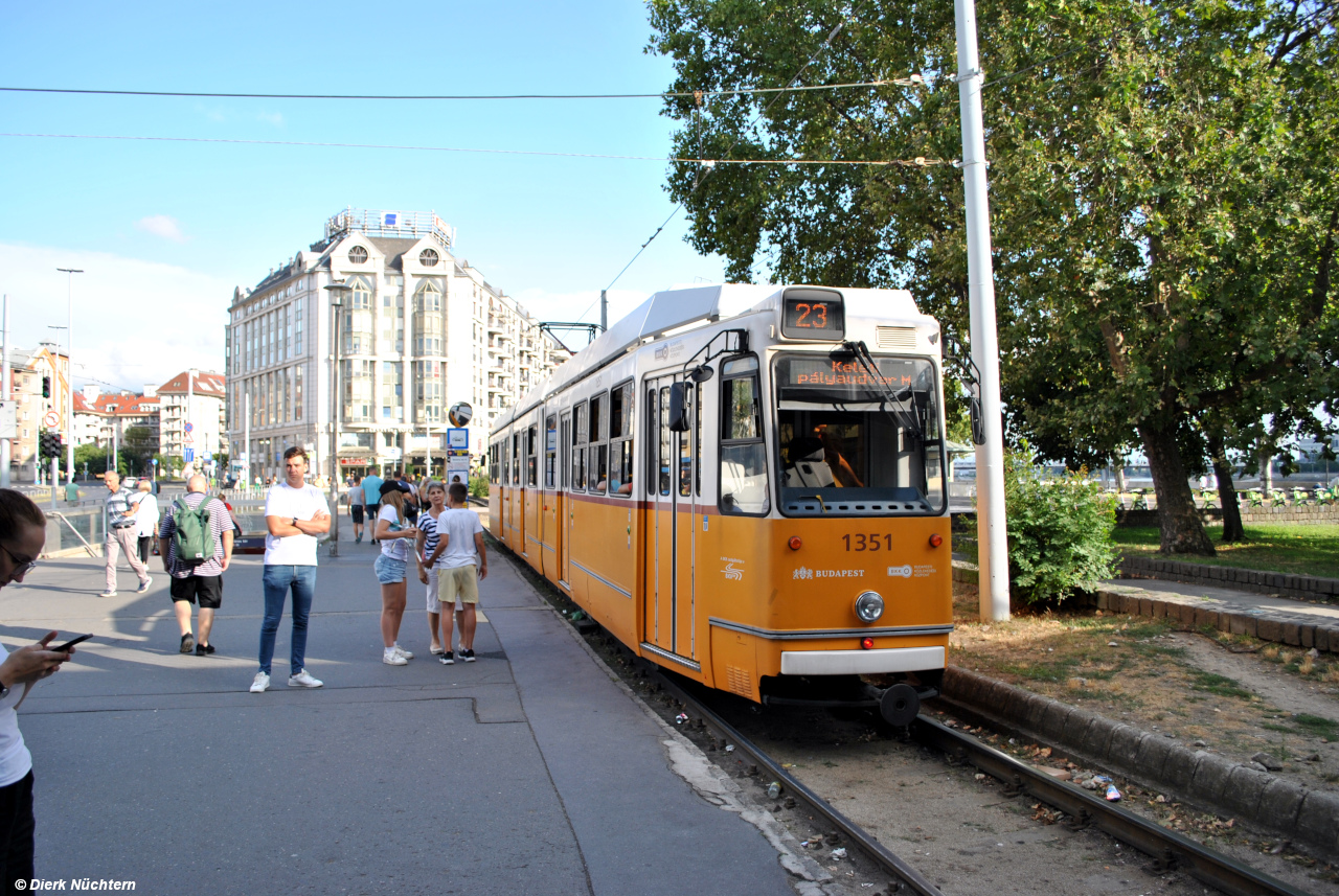 1351 · Boráros tér