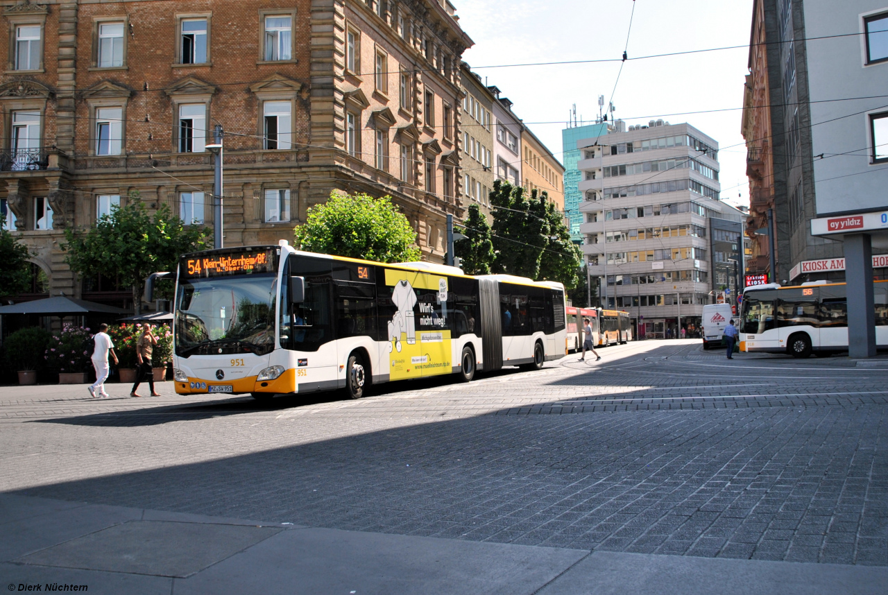 951 (MZ SW 951) · Hauptbahnhof