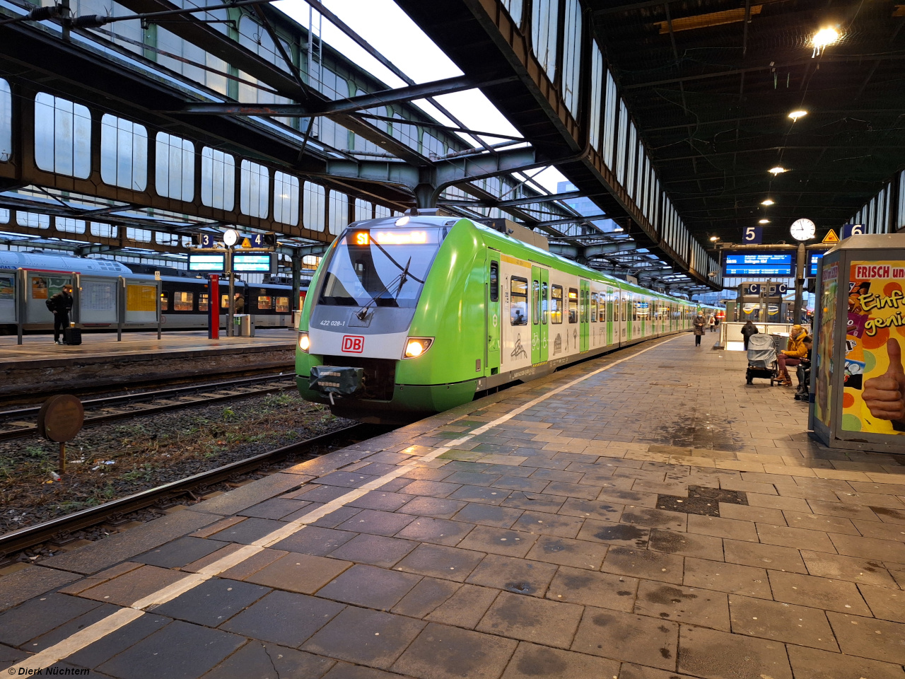 422 028-1 · Duisburg Hbf