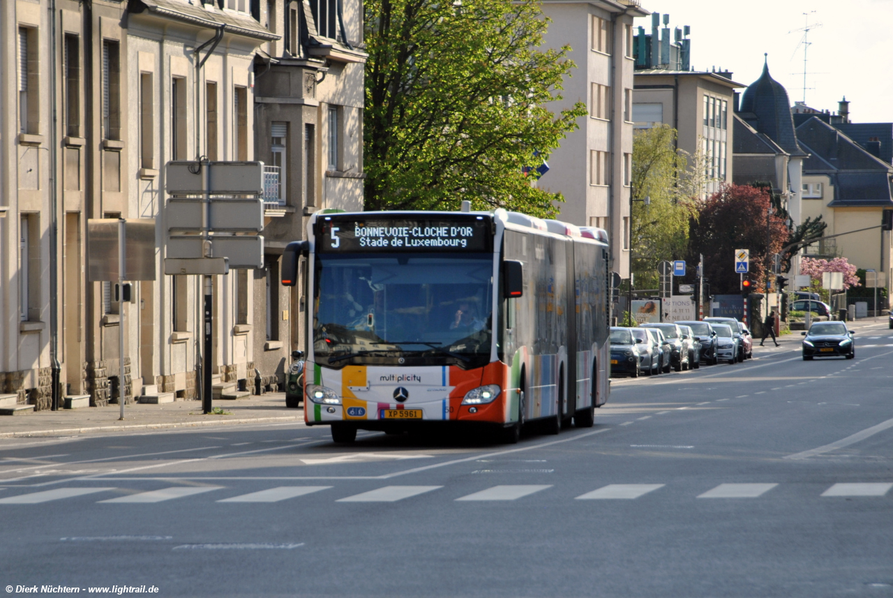 50 (XP 5961) · Av. du Dix Septembre