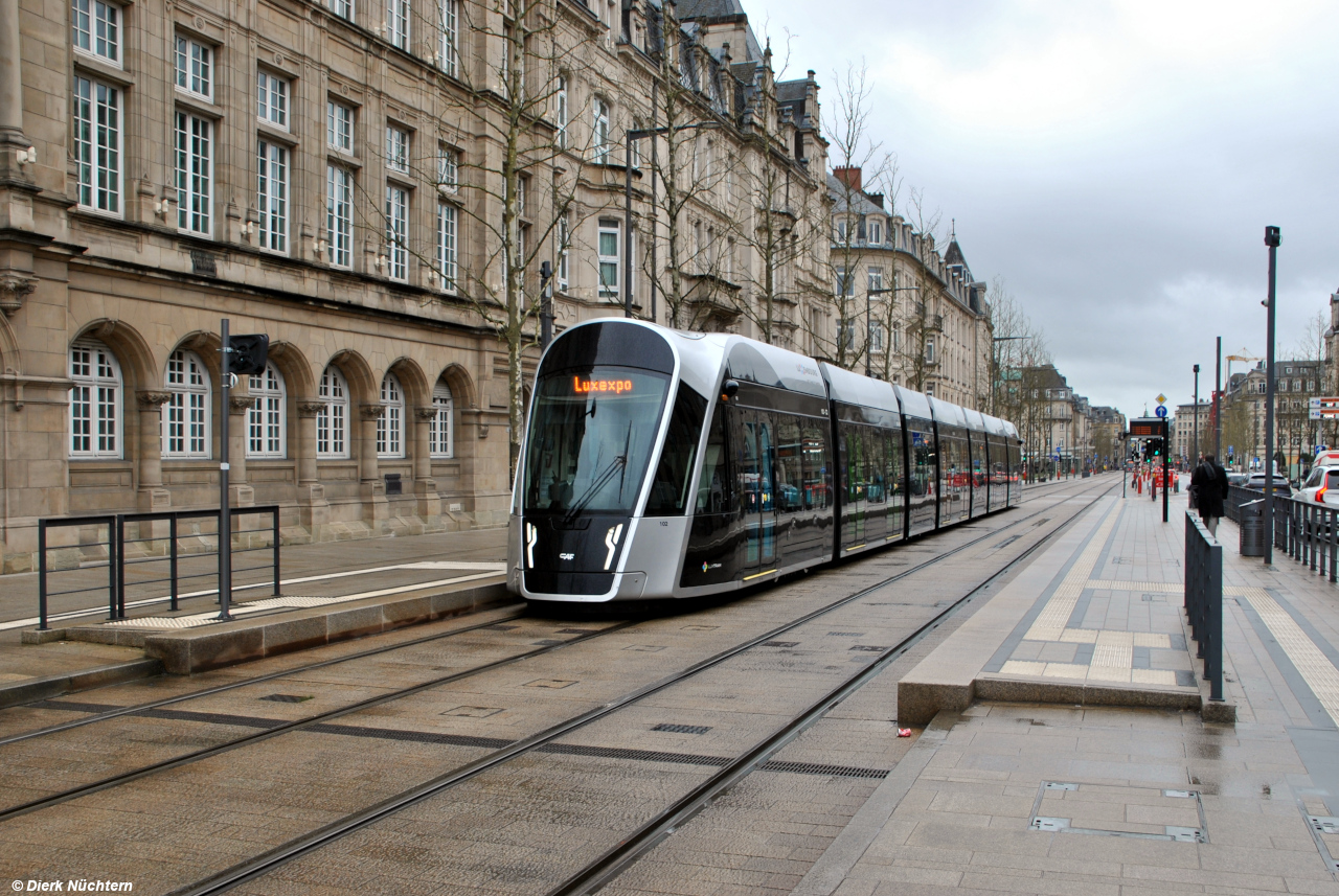 102 · Place de Metz