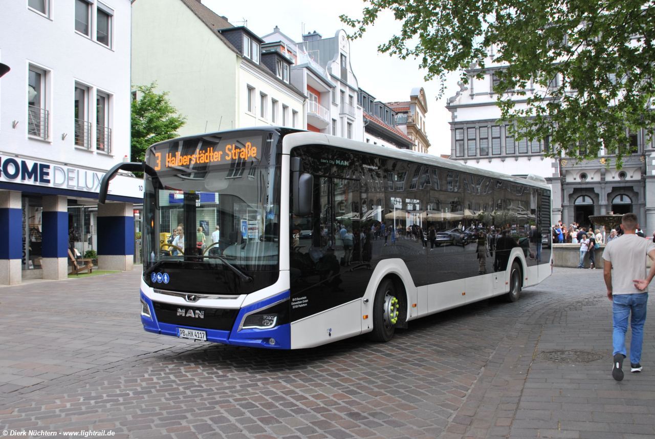 PB HX 4117 · Paderborn, Rathausplatz