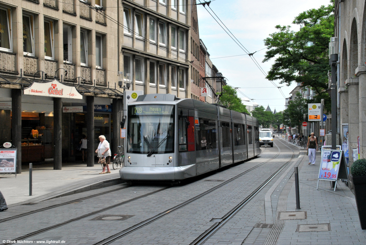 2209 · Neuss Markt