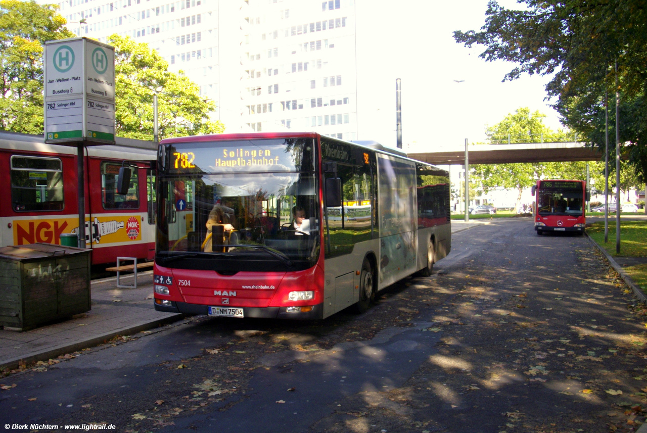 7504 (D NM 7504) · Jan-Wellem-Platz