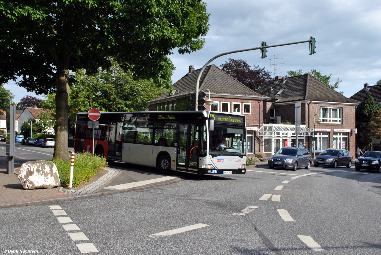 0601 (HH UX 876) · Reinbek, Landhausplatz
