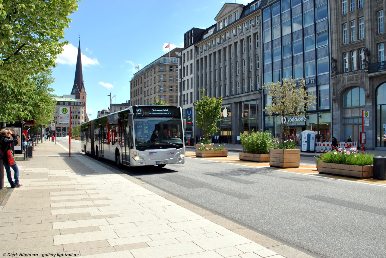 1550 (HH V 9550) · Jungfernstieg [U]