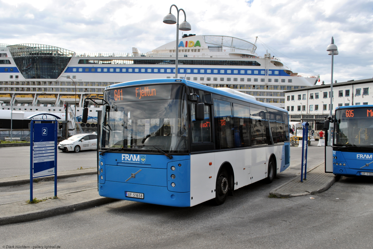 UF 51658 Ålesund rutebilstasjon