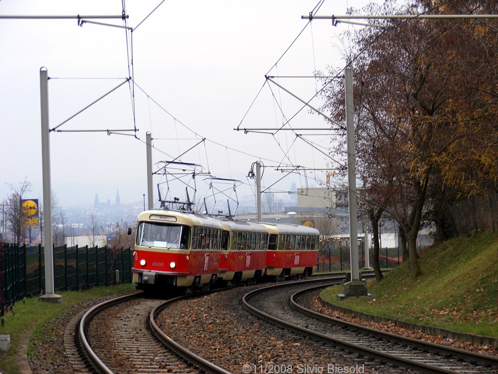 2000 + 222 998 + 272 105 Schlehenstraße
