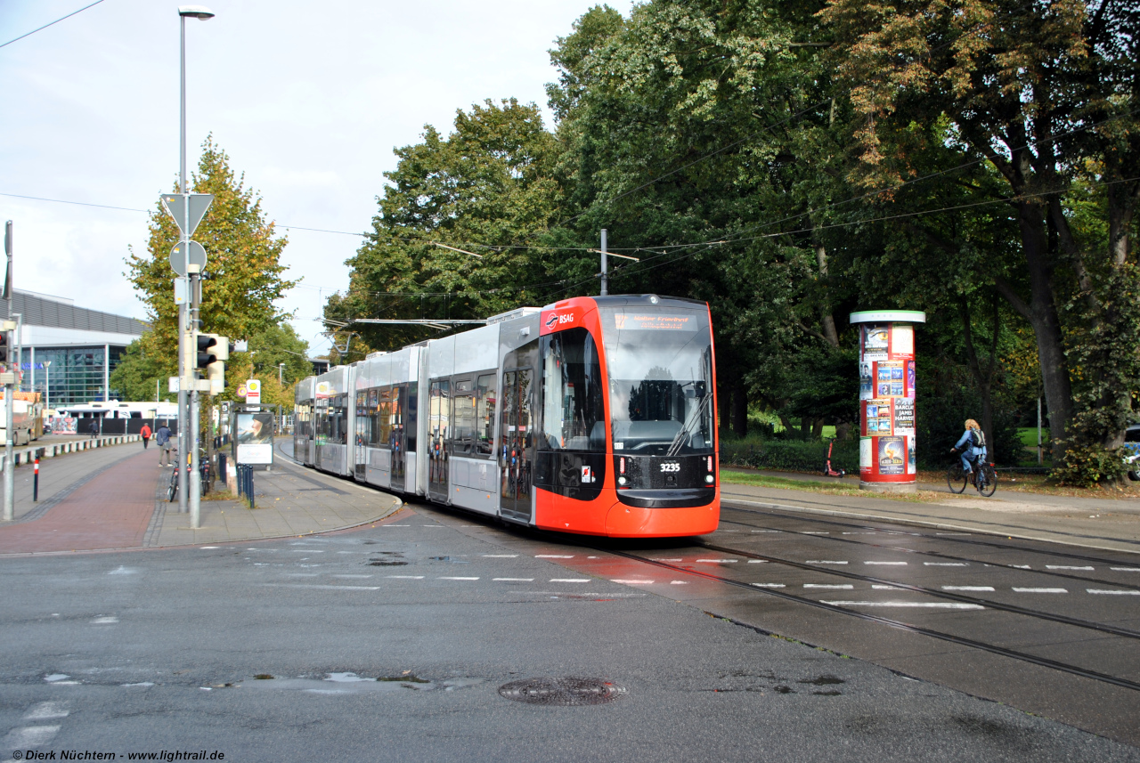 3235 · Messe-Zentrum