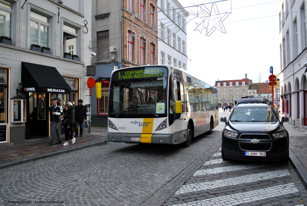 4693 (SVD 142) auf der Zuidzandstraat