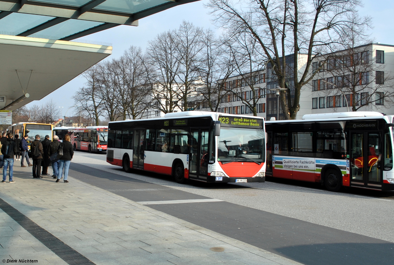 8365 (HH HN 2325) · Wandsbek Markt [U]