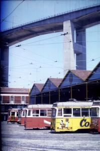 Verschiedene Wagen im Betriebshof Santo Amaro