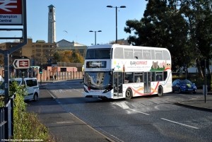 1233 (HF68 DXX) Southampton Central