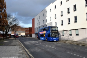 1528 (HJ63 JHX) auf dem Castle Way