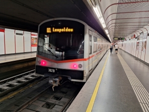 3829 · [U] Vorgartenstraße